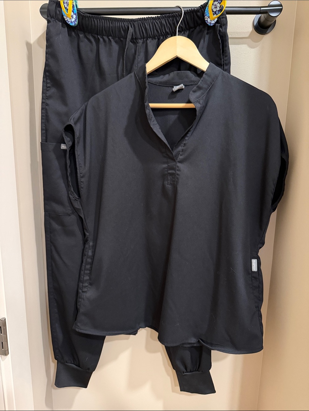 Black Medical Scrub set- XL modern fit- joggers